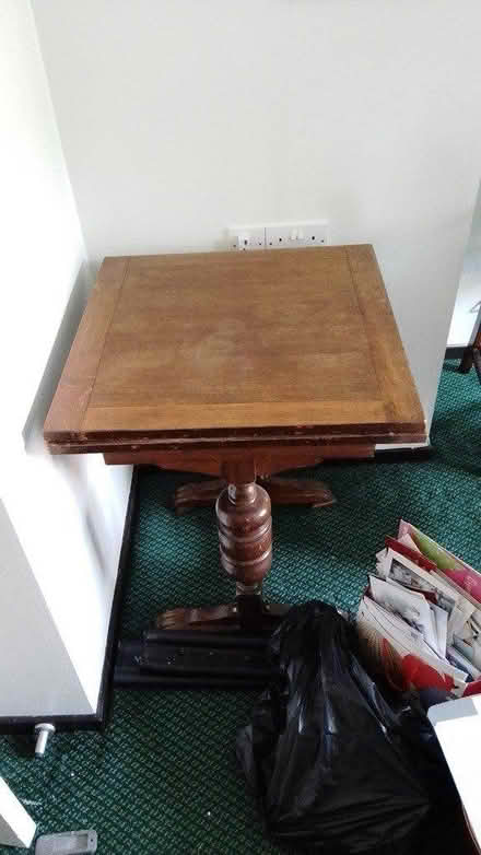 Photo of free small extendable table (St Mary Cray, BR5) #1
