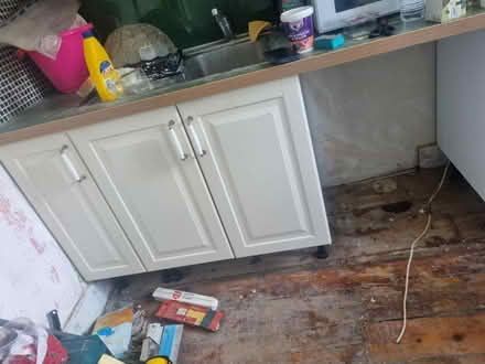 Photo of free Kitchen units (N8 hornsey) #3
