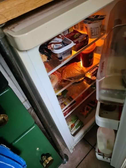 Photo of free Bosch under worktop fridge. (Bricknells Meadow OX28) #1