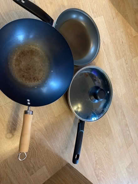 Photo of free 3 pans (tefal, wok & non-stickish) (BS32) #1