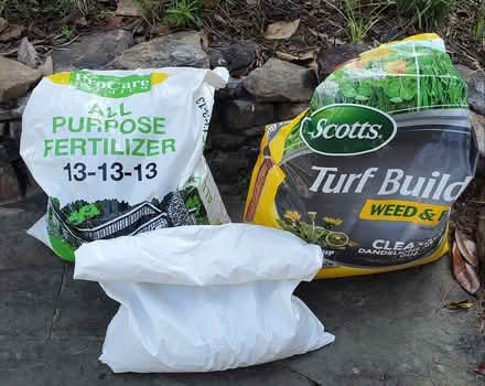 Photo of free CURB ALERT! Lawn Fertilizer & Feed (Brookhaven) #1