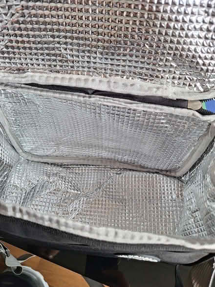 Photo of free Lunch box bag (EH7) #1