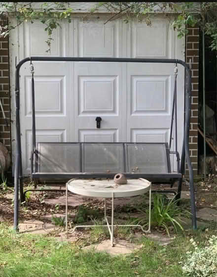 Photo of free Swing & table (Basildon (pitsea)) #1
