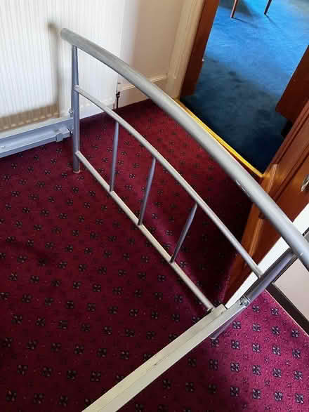 Photo of free Single bed with sturdy metal frame (Dunfermline KY12) #2