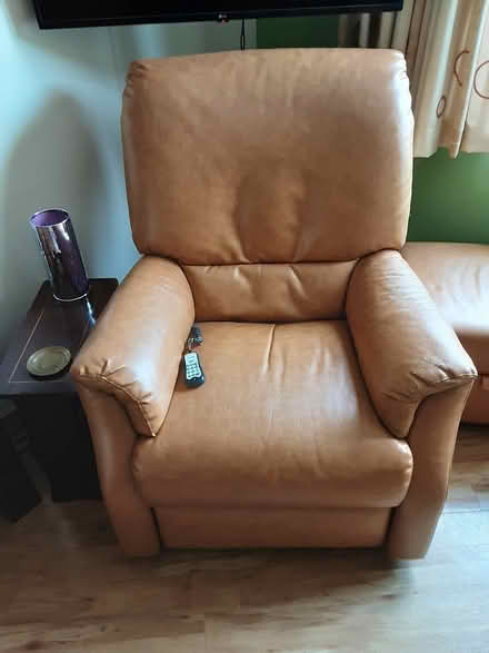 Photo of free Settee and matching Massage Chair (Kempshott, Basingstoke, RG22) #2
