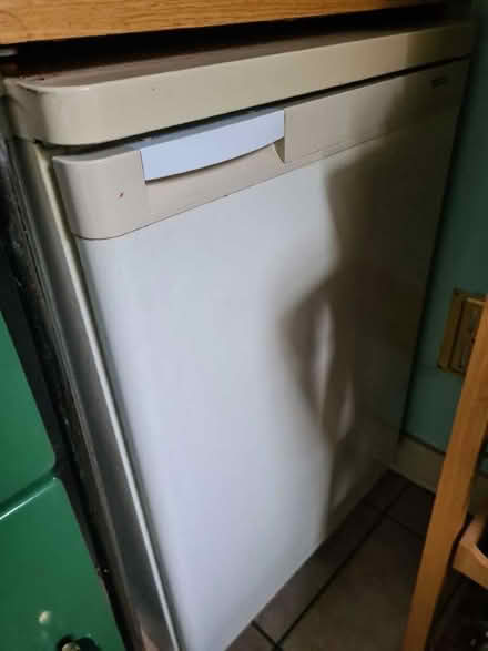 Photo of free Bosch under worktop fridge. (Bricknells Meadow OX28) #2