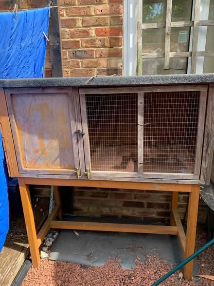 Photo of free Rabbit or guinea pig hutch (Basildon (pitsea)) #1