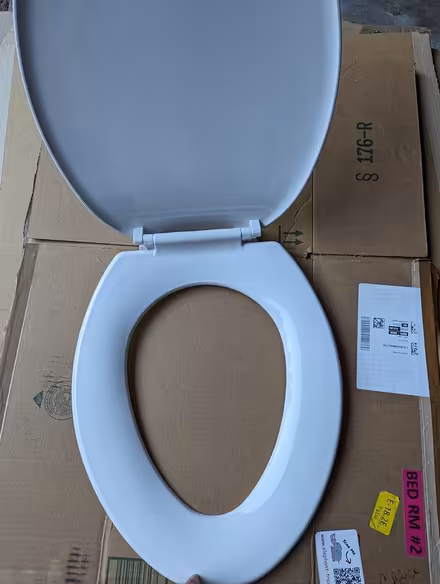 Photo of free Toilet seat (Olympic Hills) #1