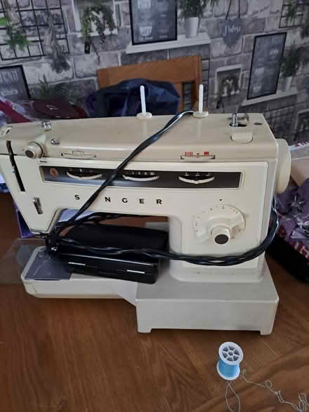 Photo of free Vintage Singer Sewing Machine (North Emsworth PO10 7) #3