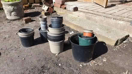 Photo of free Flower pots of various sizes (Llandrindod LD1) #1