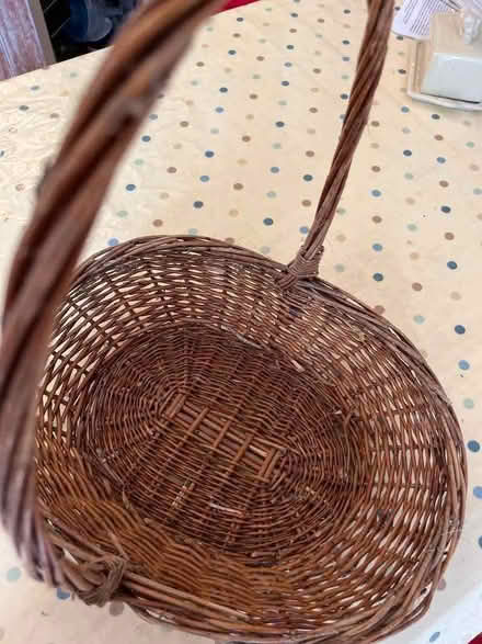 Photo of free Basket with handle (Shoreham-by-Sea BN43) #1