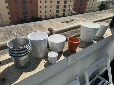 Photo of free Selection of plant pots (E3) #1