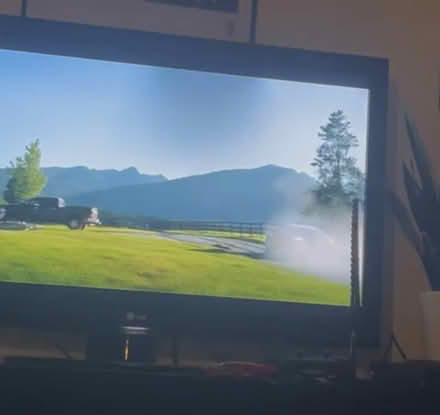 Photo of free LG 43” tv works with slight fault (Gleedless (S12)) #1
