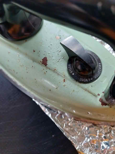 Photo of free Electric iron (Little Heath RM6) #1