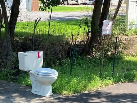 Photo of free Toilet (Between Old and New Shackle) #1