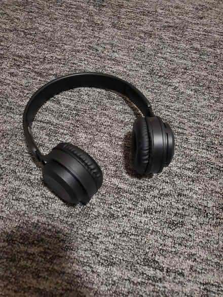 Photo of free Bluetooth Headset (Turkey Street EN1) #1