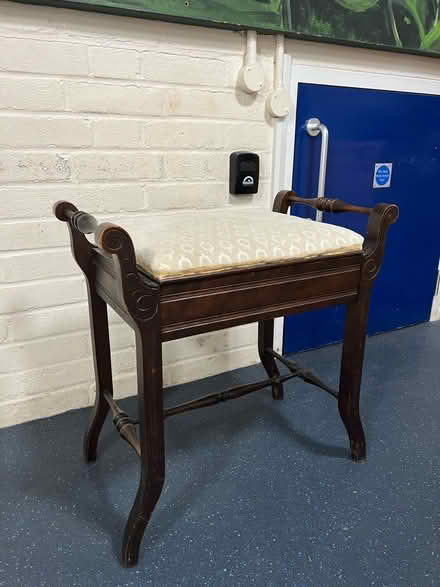 Photo of free chair (OX20) #2