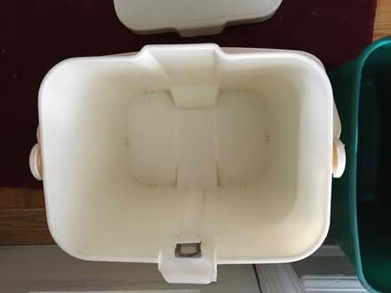 Photo of free Bucket w/ Broken Lid (Catonsville) #3