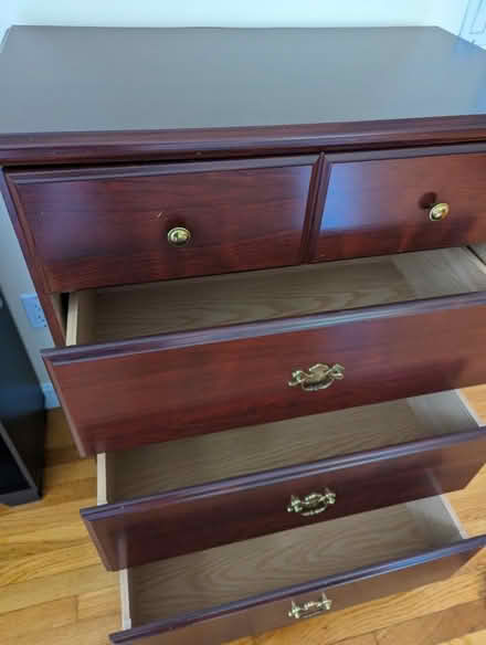 Photo of free Small dresser (Barkhamsted) #3