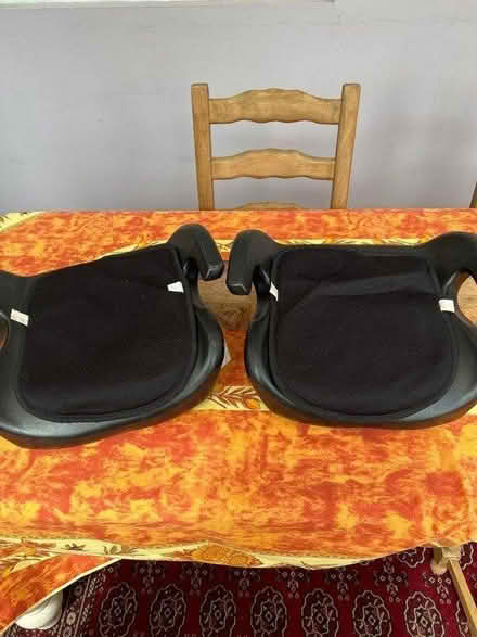 Photo of free 2 child booster seats 15 to 36 kg (M26 Bradley Fold) #2