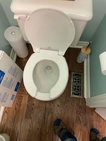 Photo of free Two toilet seats (Annex) #1