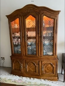Photo of free Dresser - large wooden display cabinet (Putney SW15) #3