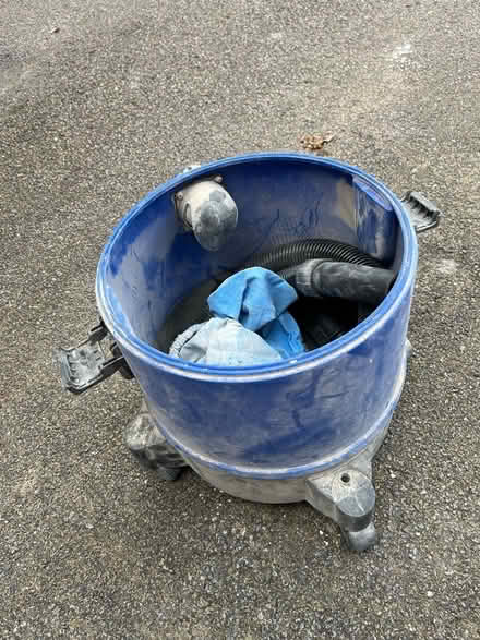 Photo of free Wickes Vacuum Cleaner Bucket (Annesley NG15) #1