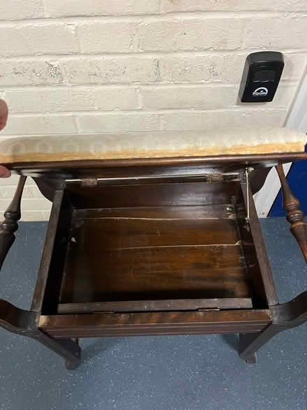 Photo of free chair (OX20) #3