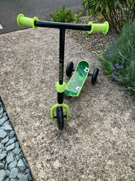 Photo of free Small kids three wheel scooter (Keynsham) #2
