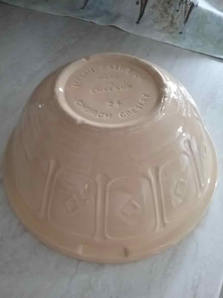 Photo of free mixing bowl (Martin's Heron RG12) #1