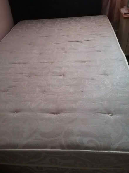 Photo of free 4ft Divan with Mattress (N7) #1