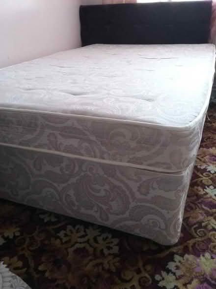 Photo of free 4ft Divan with Mattress (N7) #4