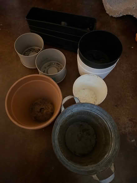 Photo of free Flower Pots (Shockoe Bottom) #2