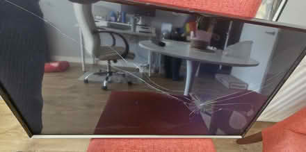 Photo of free Samsung Led TV - broken screen (Gallions Reach) #1