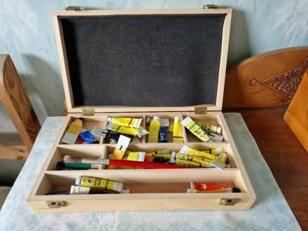 Photo of free Box of paints (Great Moor SK3) #2