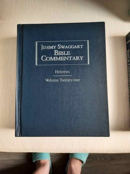 Photo of free Bible Commentary, Hard Cover (Hunt Club / McCarthy Rd.) #2