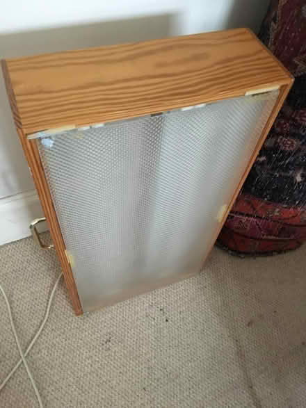 Photo of free S.A.D box. Older but still working fine. (Newhaven EH6) #3