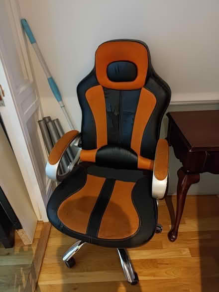 Photo of free Desk Chair/ Gaming Chair (E13) #1