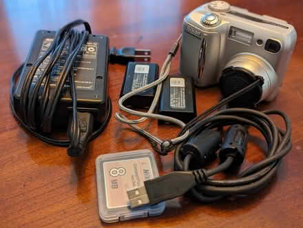 Photo of free Nikon Coolpix 885 (Mount Pleasant) #1