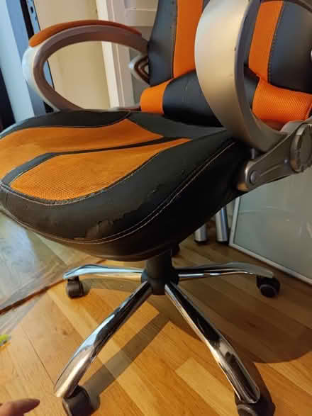 Photo of free Desk Chair/ Gaming Chair (E13) #2