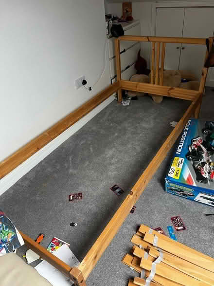 Photo of free Childs single bed+mattress (Croydon CR2) #1