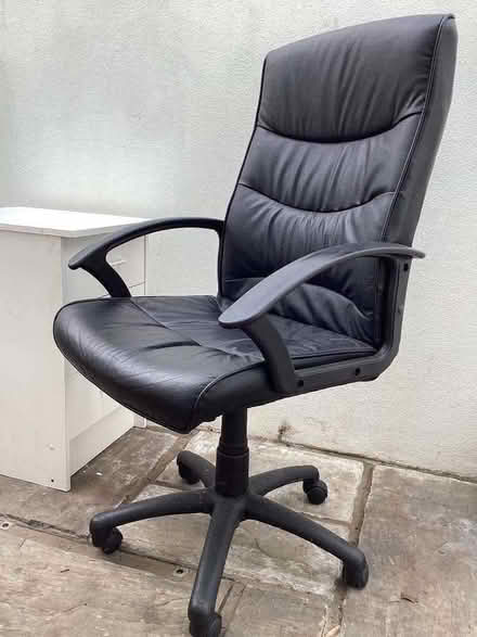 Photo of free Black office chair (Oxhey Hall WD19) #3