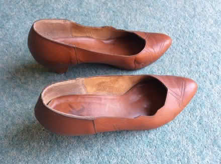 Photo of free Brown Leather Size 6 K Shoes (Beaconsfield HP9) #4