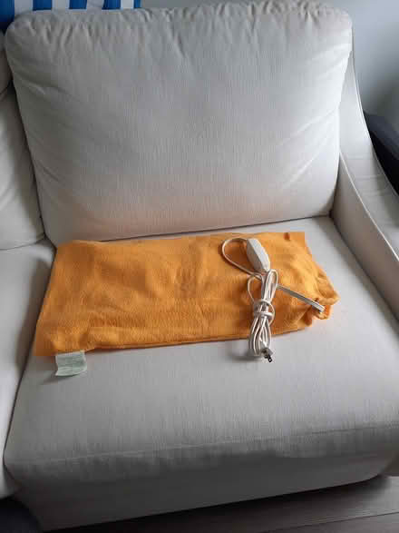 Photo of free Large heating pad (Hunt Club / McCarthy Rd.) #2