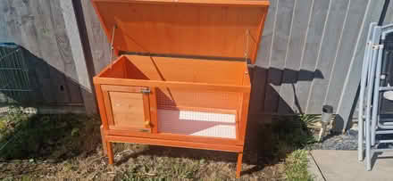 Photo of free Pawhut Rabbit/guinea pig hutch (Maidenhead SL6) #3