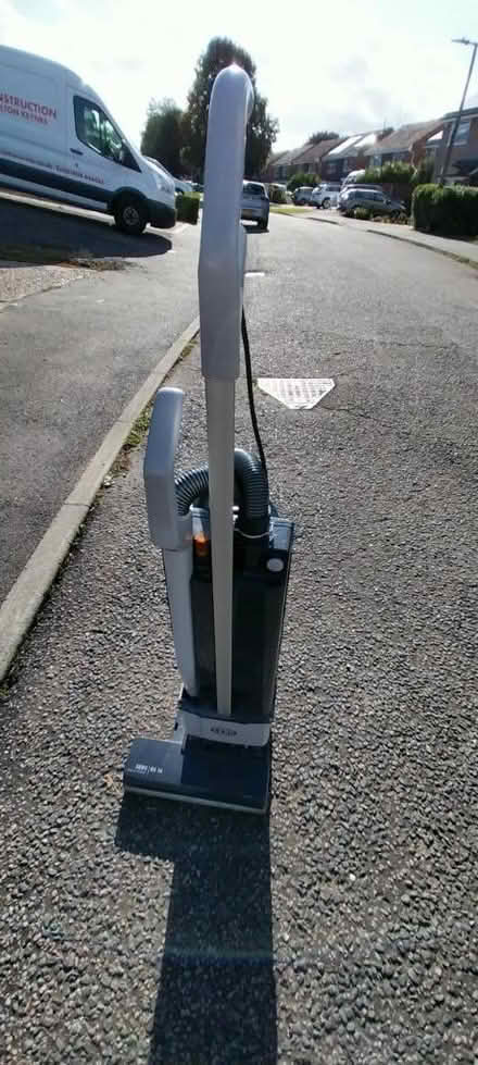 Photo of free Upright Vacuum Cleaner (Hemel Hempstead HP2) #2