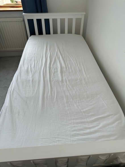 Photo of free Single bed with mattress (New malden) #2