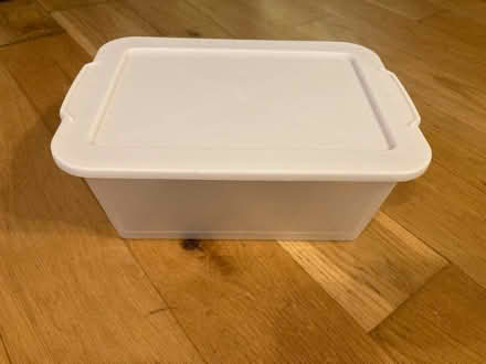 Photo of free Small storage box with lid (SW18) #1