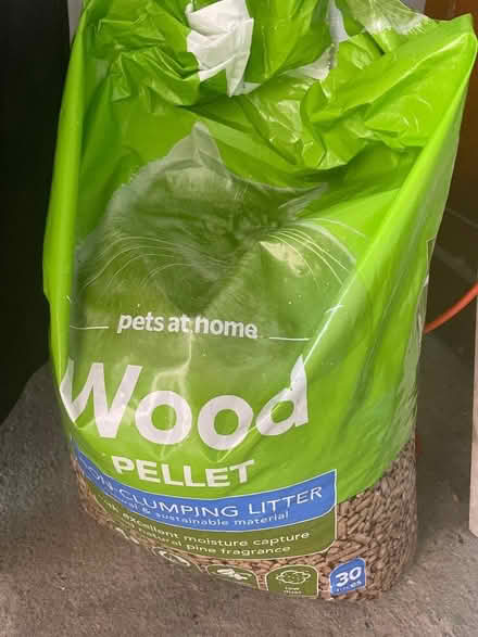Photo of free 2x large bags of cat litter (Wadsley S6) #1