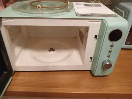Photo of free Microwave oven (Saint George's CO1) #2
